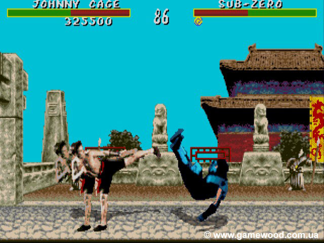Скриншот игры Mortal Kombat («Мортал Комбат») | Sega Mega Drive 2 (Genesis) | Один из коронных ударов Джонни Кейджа